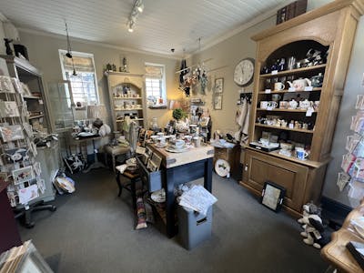 Unit 6, Montpellier Mews, Harrogate, Retail To Let - IMG_1183.jpeg