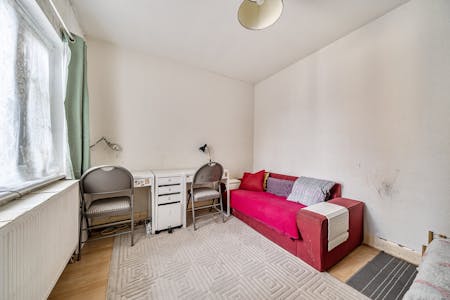 20 North Parade, Edgware, Residential / Retail For Sale - 1312224126855896493490ARW.jpg