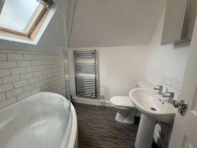 1 Old Leigh Road, Leigh-on-Sea, Investment - Mixed use / Investment - Office / Investment - Residential / Office / Retail For Sale - WhatsApp Image 20250722 at 160931_521f33a2.jpg