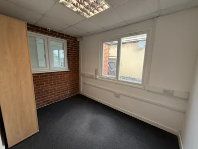 Unit 17 Clovelly Works Chelmsford Road, Rawreth, Office / Retail To Let - 2ac9e4d4-691a-4d57-91f4-d2242e47dba3.jpg