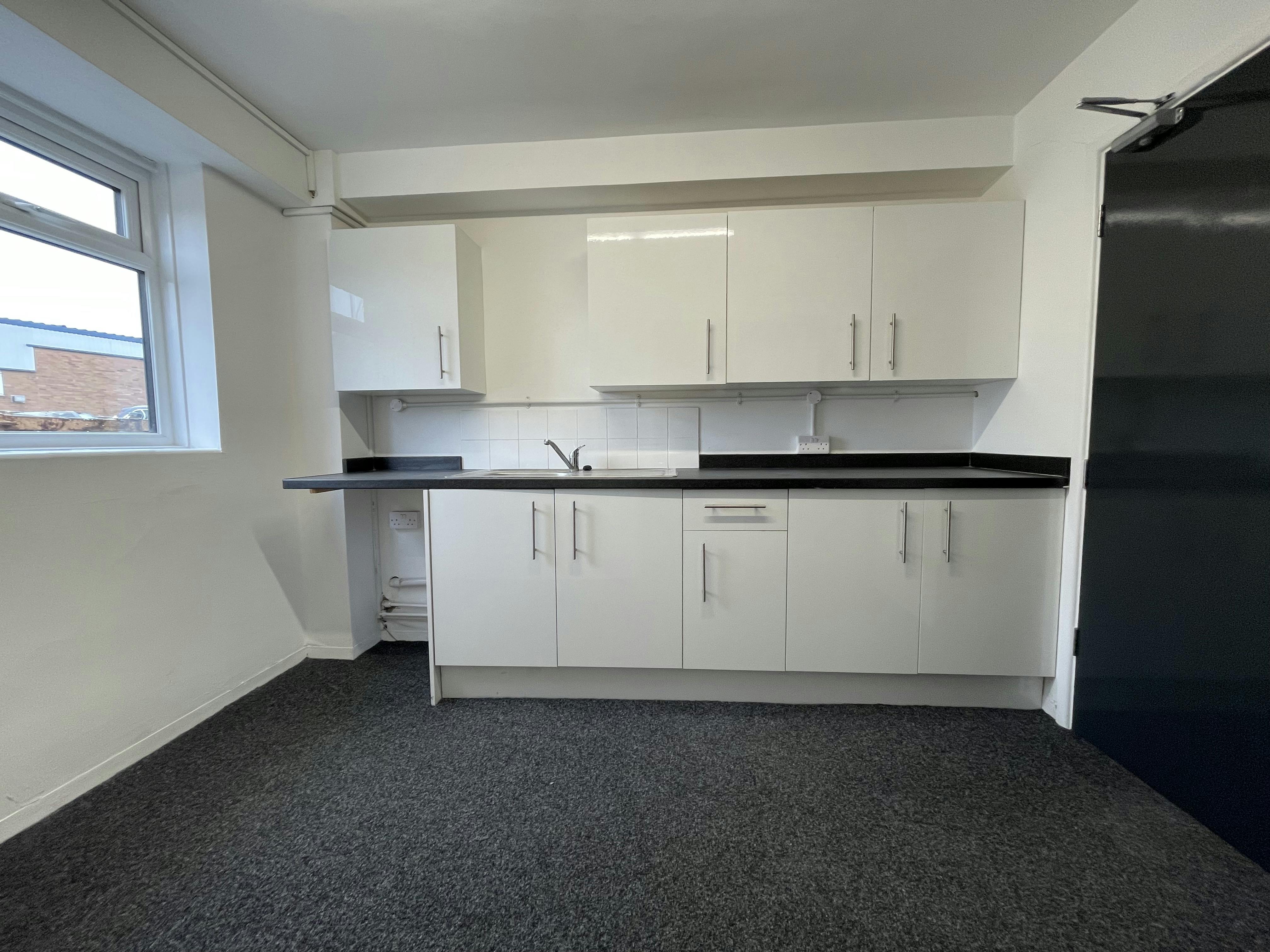 Unit 5 Isis Trading Estate, Isis Trading Estate, Swindon, Industrial To Let - IMG_1721.jpg