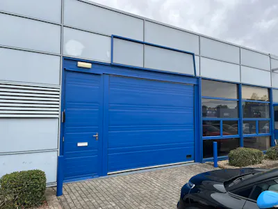 124 Tanners Drive, Milton Keynes, Industrial / Warehouse To Let - IMG_2123.JPEG