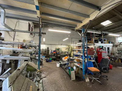 Unit B8 Crabtree Road, Egham, Industrial / Warehouse For Sale - Unit B8 Crabtree warehouse