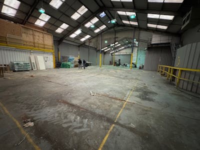 Ground Warehouse 1, Quarry Road Industrial Estate, Newhaven, Industrial To Let - thumbnail_IMG_1048.jpg