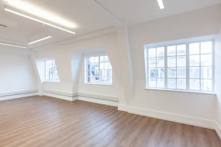 19 Margaret Street, London, Office To Let - 4557d3d0-e5d2-40f5-8a70-c3b6b40a60ed_web.jpg