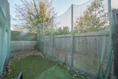 17 Station Road, London, Retail For Sale - 13819813691b49289cb67.jpg