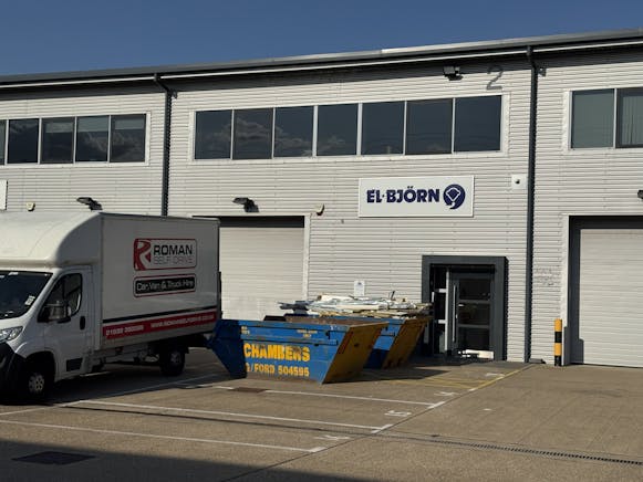 Unit 2, Oyster Park, Chertsey Road, Byfleet, Warehouse & Industrial To Let - IMG_1690.jpg