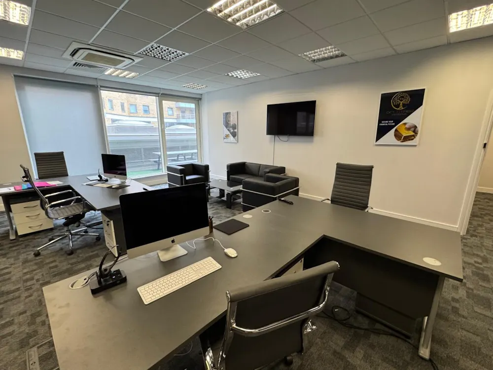 Suite 16 2 Station Court, London, Office To Let - PHOTO-2026-08-25-16-02-36 (8).jpg