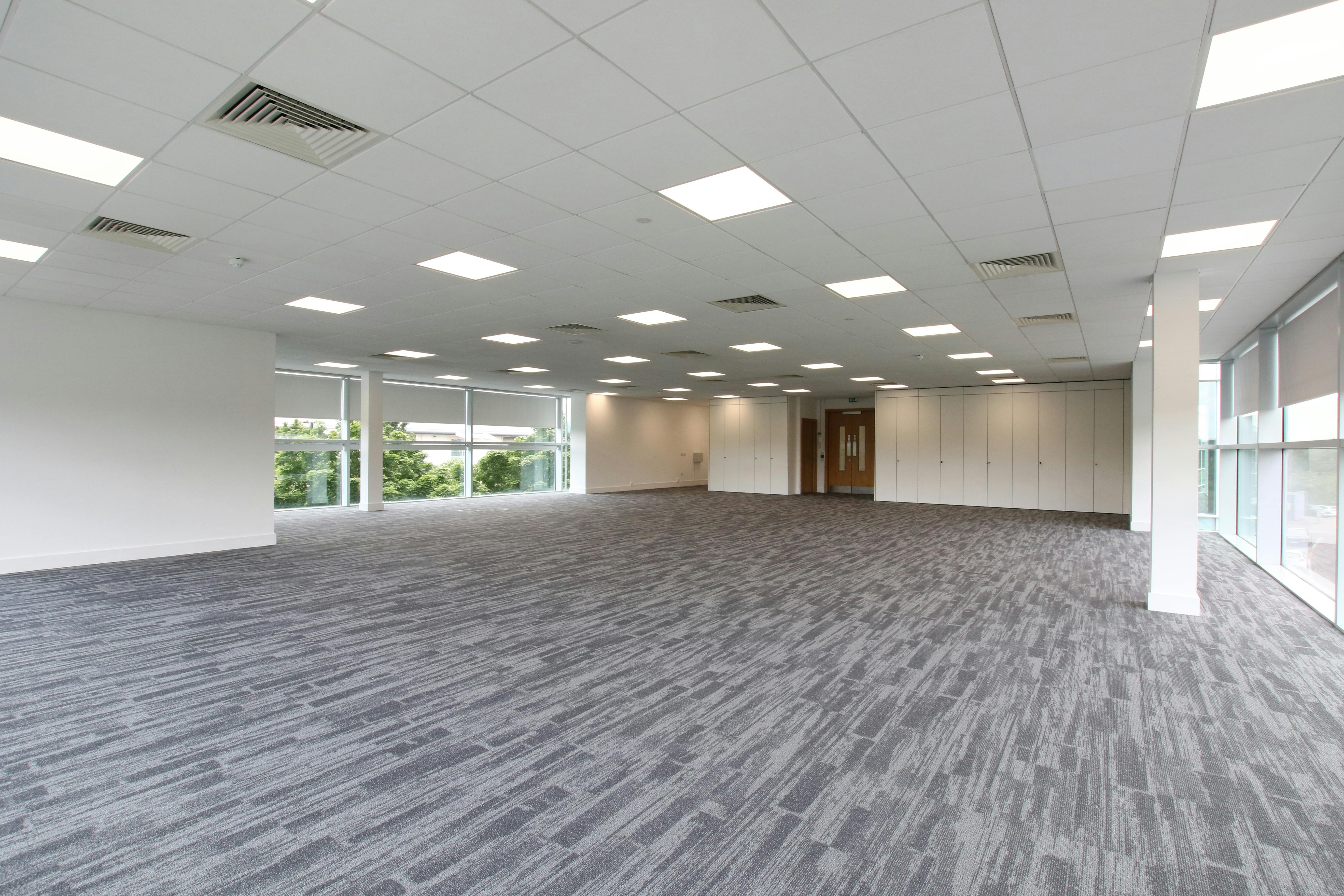 Office in Doncaster - photo 4