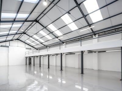 Unit C Sandfield Industrial Estate, Hampton, Industrial / Warehouse To Let - C Sandfield  Warehouse 3.jpg