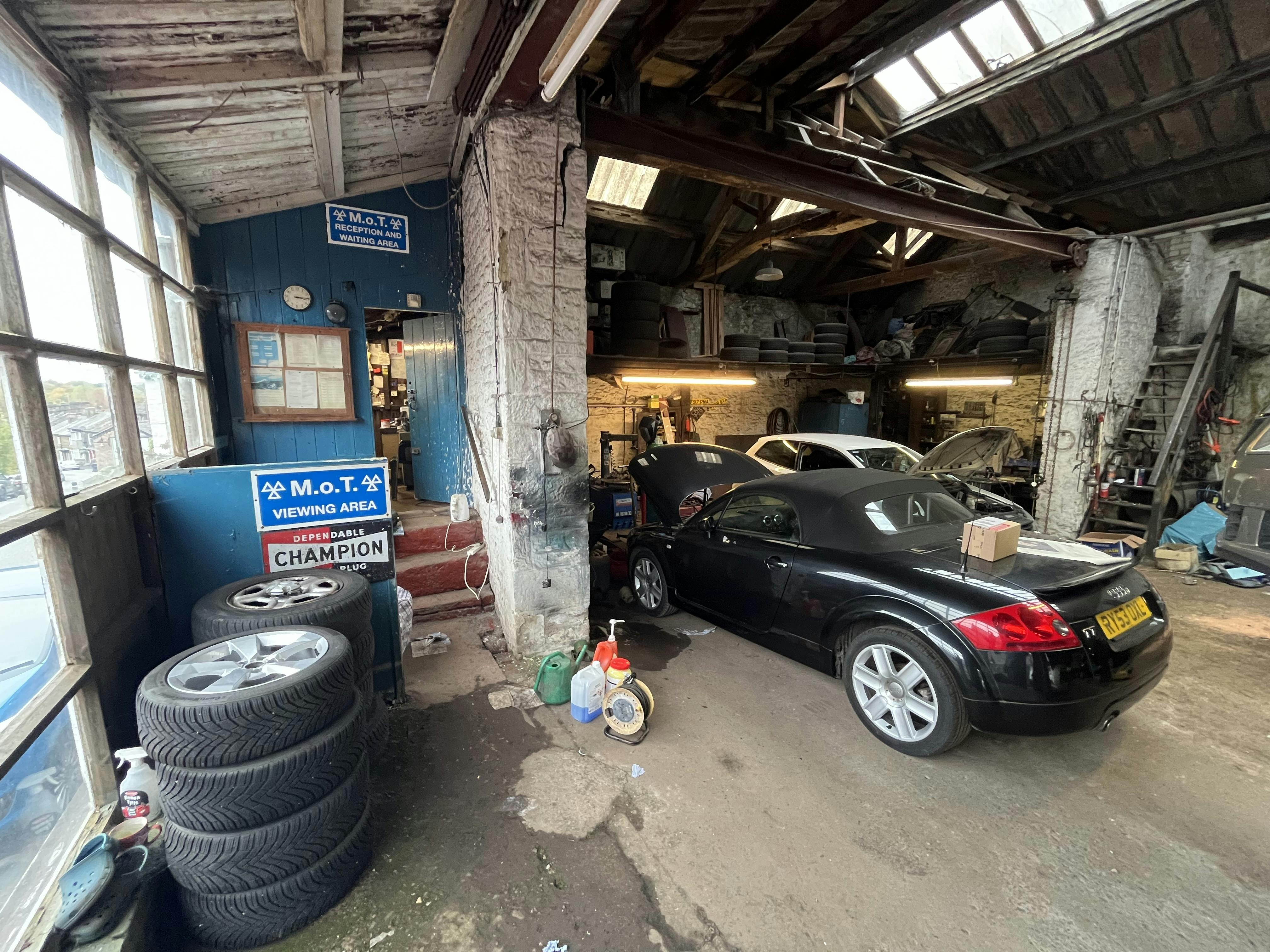Old Road Garage, High Peak, Industrial / Investment For Sale - IMG_0210.jpg
