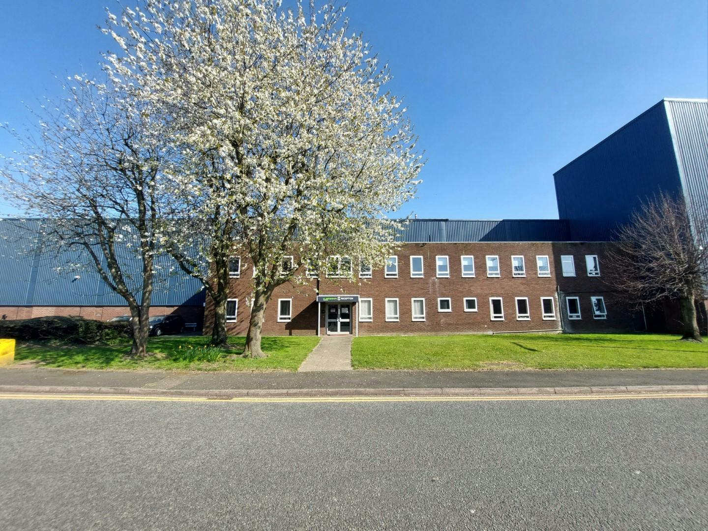 Industrial Unit in Dudley - photo 2