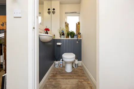 Unit 12, Chapel Mews, Hove, Arts/Crafts / E (Commercial / Business / Service) / Light Industrial / Office / Studio / Gallery / Studio / Workshop / Sui Generis / Workshops To Let - Chapel Mews, 12-005.JPG