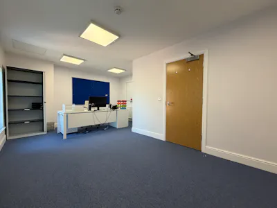 15-17 Salop Road, Oswestry, Office To Let - I6.jpeg