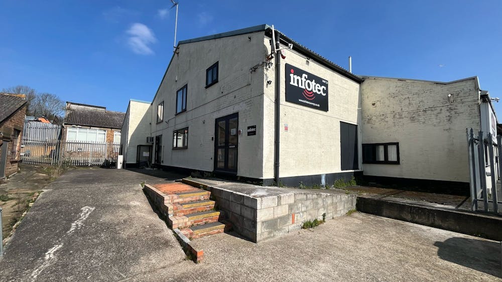 Unit 22 Brook Road - IMG20250331WA0008.jpg