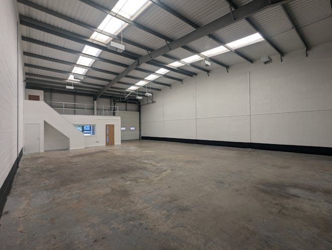 Unit 2 Larchwood Business Centre, Larchwood Avenue, Havant, Warehouse & Industrial To Let - PXL_20240624_075838155.jpg