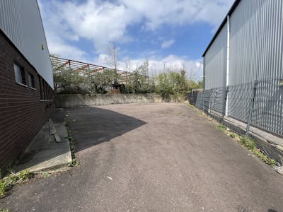 Units 1 -2, Fernhurst Road, Bristol, Industrial To Let - IMG_4549.JPG