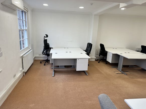 First Floor, 10/11 Heathfield Terrace, London, Office To Let - C57B39BB12F9462F8260BE5FC0E58E15.jpeg