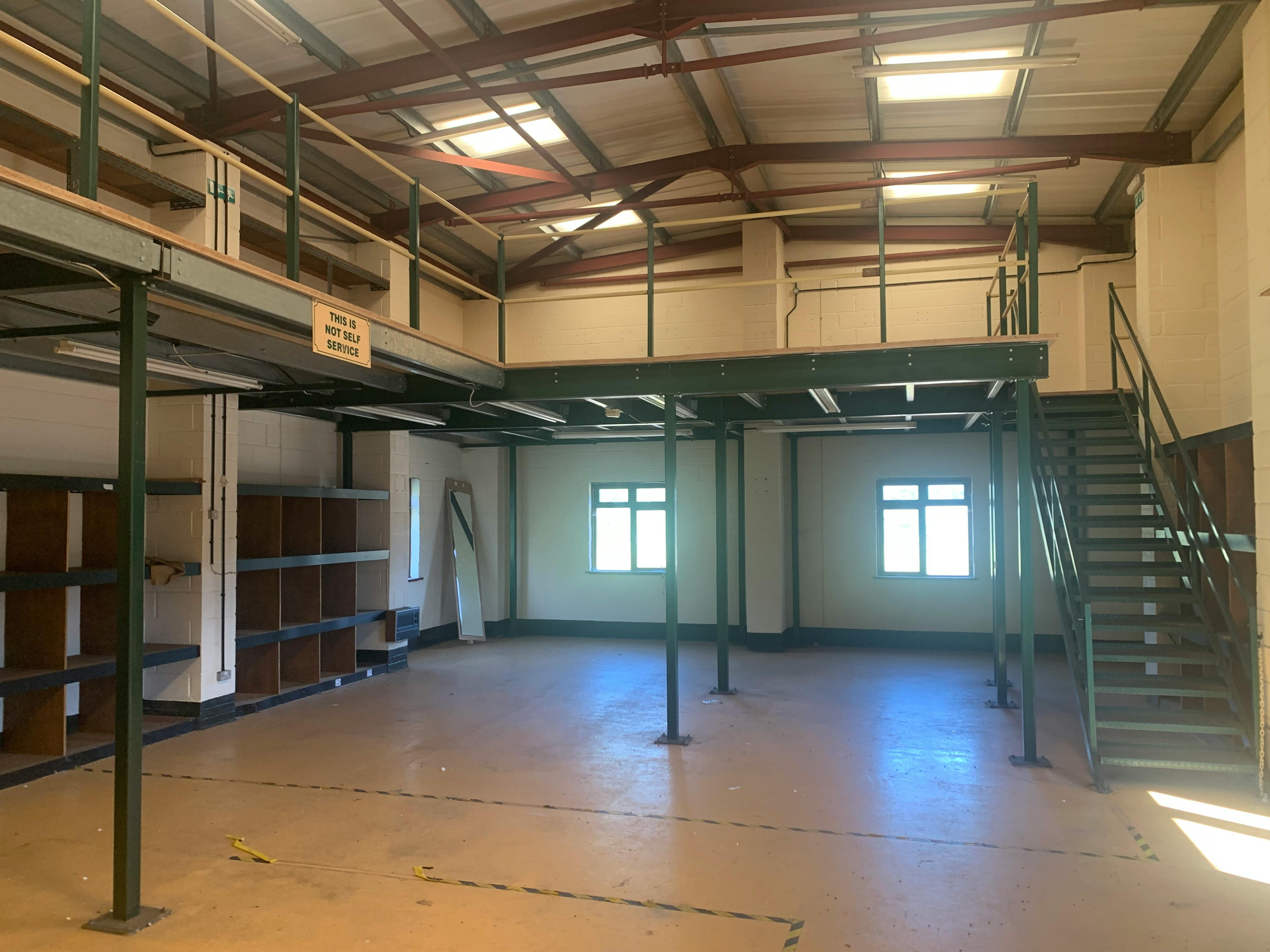 Industrial Unit in Waterlooville - photo 3