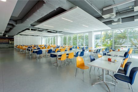 Edifício Francisco Pinto Balsemão, Rua Calvet de Magalhães 242, Paço de Arcos, Office To Let - 008.jpg