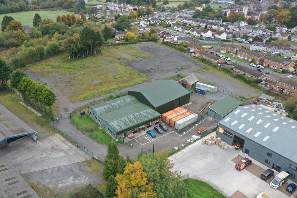 Open Storage Land and Warehouse - LL055.JPG