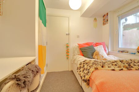 74 Lewes Road, Brighton, Investment To Let - IMG_1366-IMG_1368.jpg