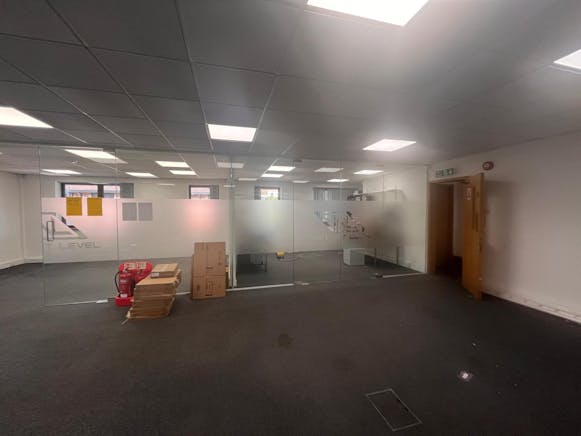 Unit 2 Chiltern Court, Chesham, Offices To Let / For Sale - WhatsApp Image 2026-04-02 at 15..jpeg