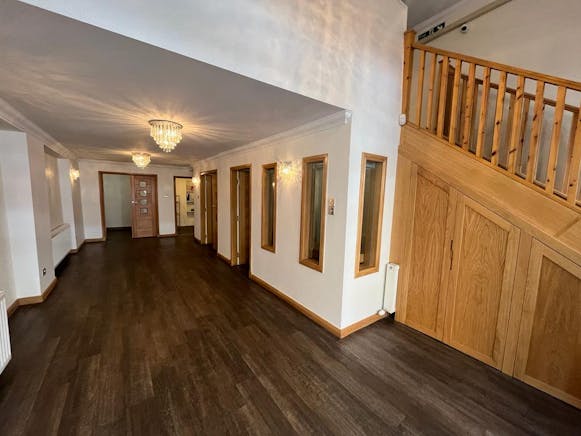 644 Alexandra Parade, Glasgow, Retail To Let - PHOTO20230531070621 6.jpg