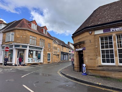 36 Long Street, Sherborne, Development / Investment / Residential / Retail For Sale - IMG_2236.JPG