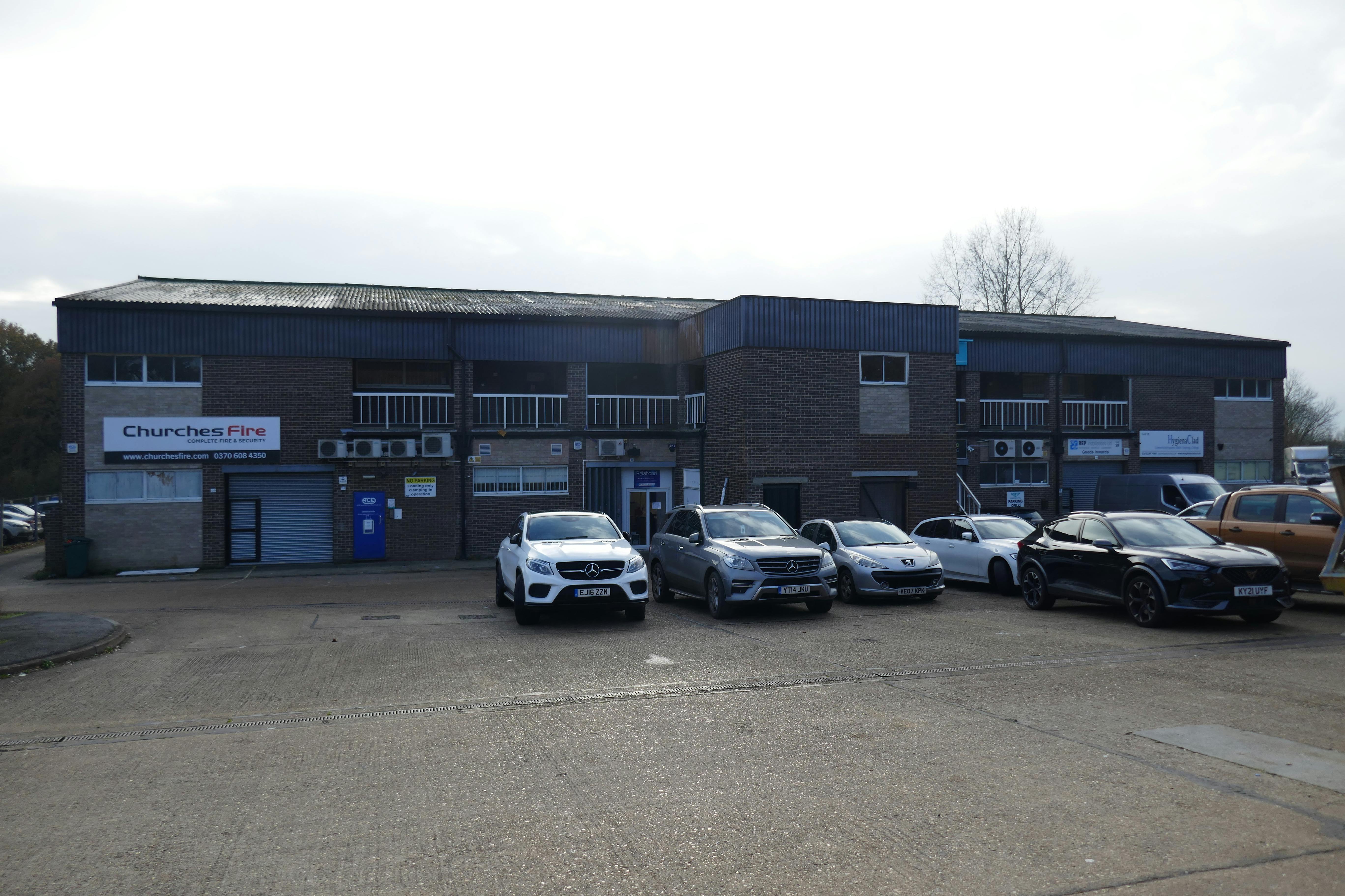 38 Oakwood Hill Industrial Estate, Oakwood Hill, Loughton, Other / Offices To Let - P1010406.JPG