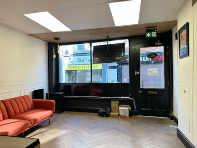 48 High Town Road, Luton, Retail To Let - IMG_9859.JPG