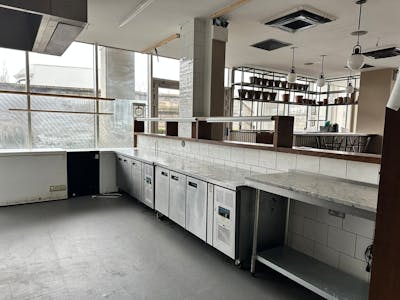 Unit 12, 8 Kew Bridge Road, Brentford, Restaurant To Let - IMG_2550.JPEG