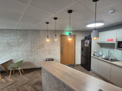 Eton House, Manchester, Office To Let - 20260828_105953.jpg