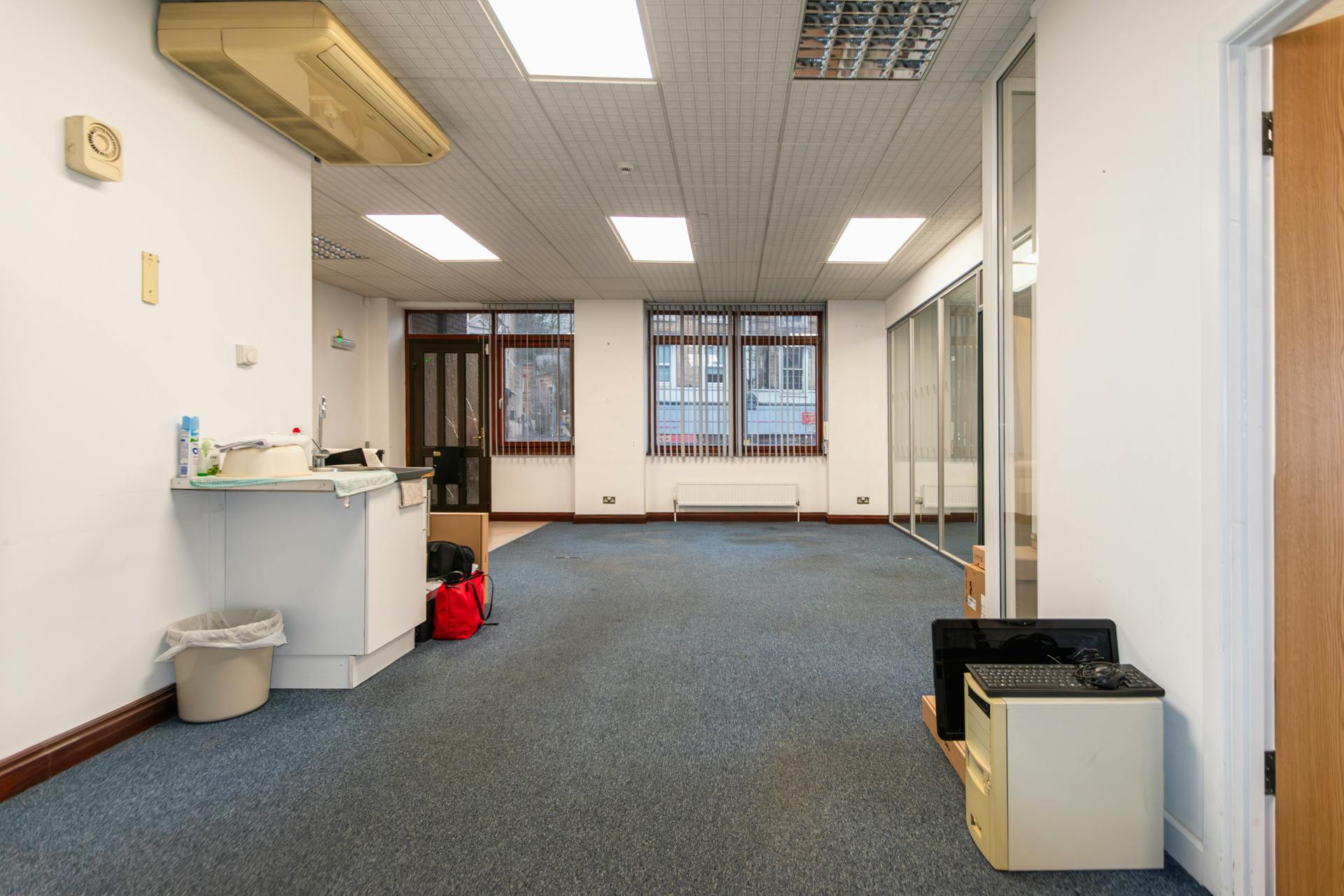 Office in Bournemouth - photo 3