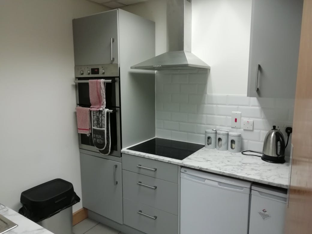 Gloucester Hall, Bagshot, Other For Sale - IMG_20221125_130935_resized_20221126_120620605.jpg