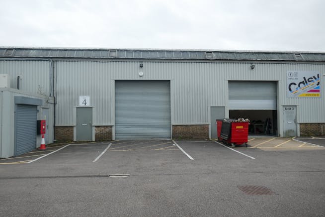 4 Advance Mews, Central Road, Harlow, Industrial To Let - 1 4 Advanced Mews.JPG