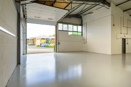 Unit 20, Shepperton Business Park, Shepperton, Industrial / Warehouse To Let - 115557_Unit-20-Shepperton (11)_low.jpg