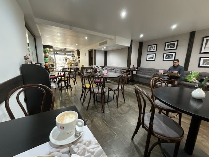 55 Battersea Bridge Road, London, Cafe (A1) Lease Assignment - Internal.jpg