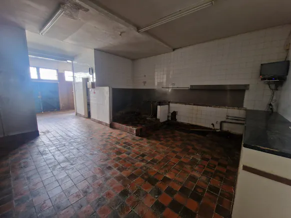 Unit 4 Burnaby Close, Basingstoke, Retail To Let - 20260629_144523.jpg