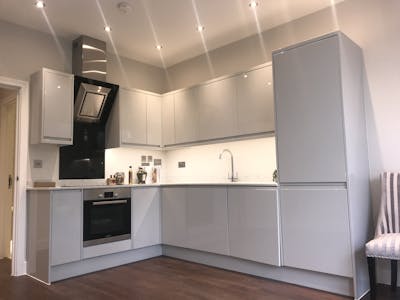 Clifton, Forth & Tamar House Residential Blocks, Bracknell, Development / Investment / Residential For Sale - Brants Bridge Kitchen.JPG