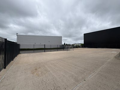 V1 Vector Park, Feltham, Industrial / Warehouse To Let - IMG_8139.JPEG