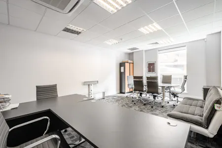 Suite 16 2 Station Court, London, Office To Let - Station Crt U16 - Low Res 7.jpg