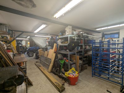 Piccards Farm Barn, Guildford, Industrial / Light Industrial / Office / Open Storage To Let - 1000008404.jpg