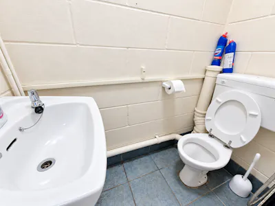 Unit H, Enterprise Centre, Basildon, Industrial To Let - WC