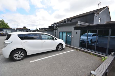 184 Chaddock Lane, Manchester, Office To Let - Entrance