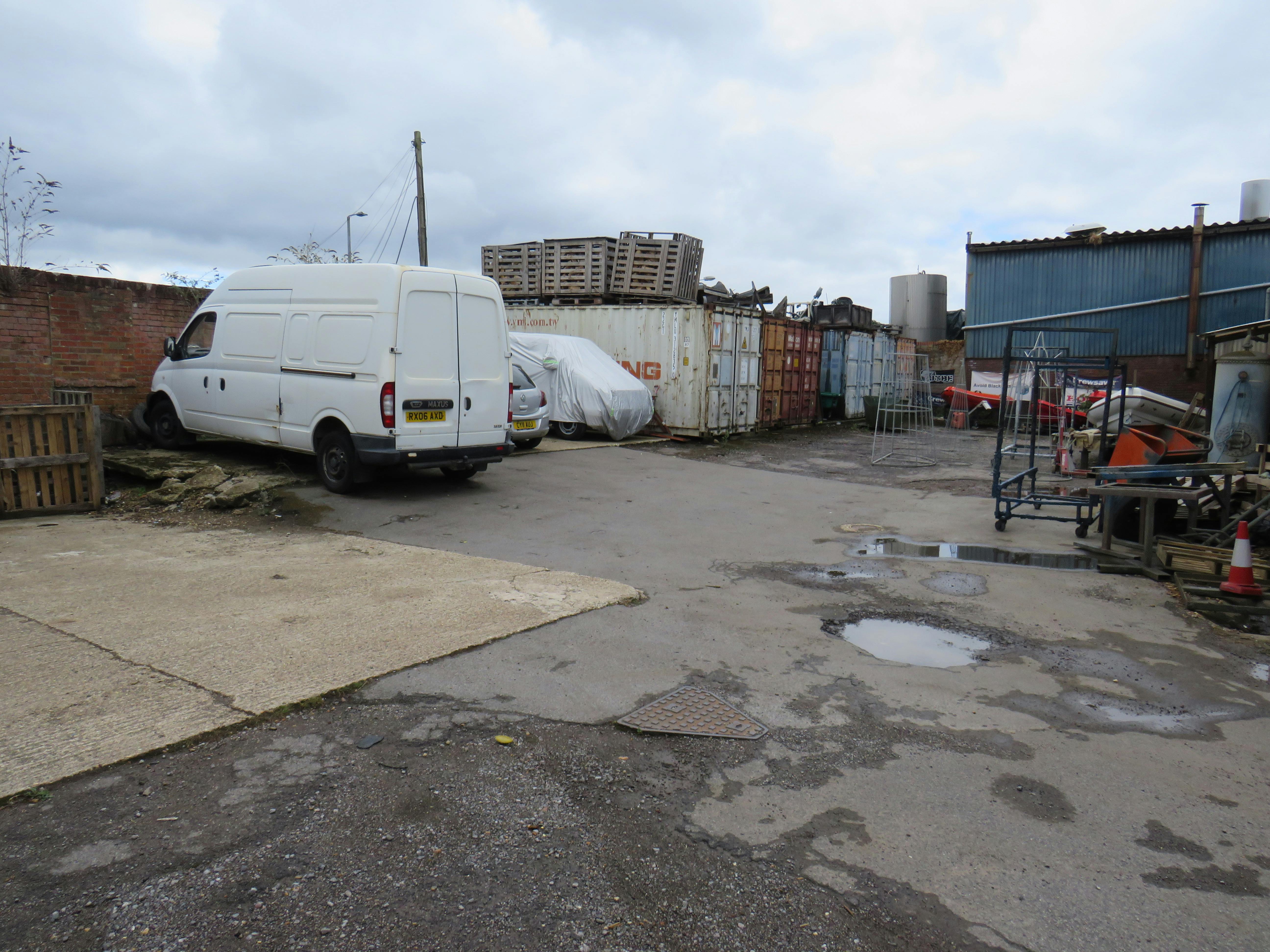 Units 3 / 3b, Holder Road, Aldershot, Warehouse & Industrial To Let - IMG_1842.JPG