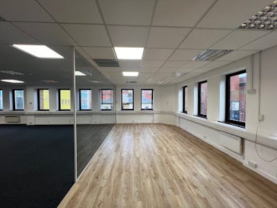 Hathaway House, Finchley Central, Office To Let - 3.jpg