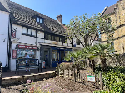 4A High Street, East Grinstead, Retail To Let - WEB IMG_0423.JPG