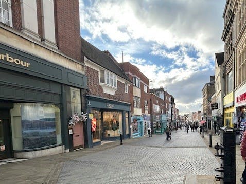 7 Peascod Street, Windsor, Investment For Sale - Streetscene ii.jpg