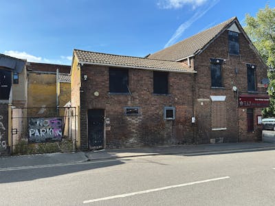 39 Adelaide Street, Luton, A3 (Restaurants and Cafes) / Alternative Use Opportunity / Bar / Bar / Club / Cafe (A1) / Development Potential / Residential Development / Residential Conversion / E Class Retail / Leisure (no extract - Open A1) / Food & Beverage / Hotel / Club / Late Night Venue / Leisure / Licensed Premises / Mixed Use / Nightclub / Nightclub / Late Night / Other / Pub / Pub / Bar / Club / Residential / Restaurant / Restaurant / Cafe / Retail / Retail - In Town / Retail - Out Of Town / Wellbeing For Sale - External b.jpg